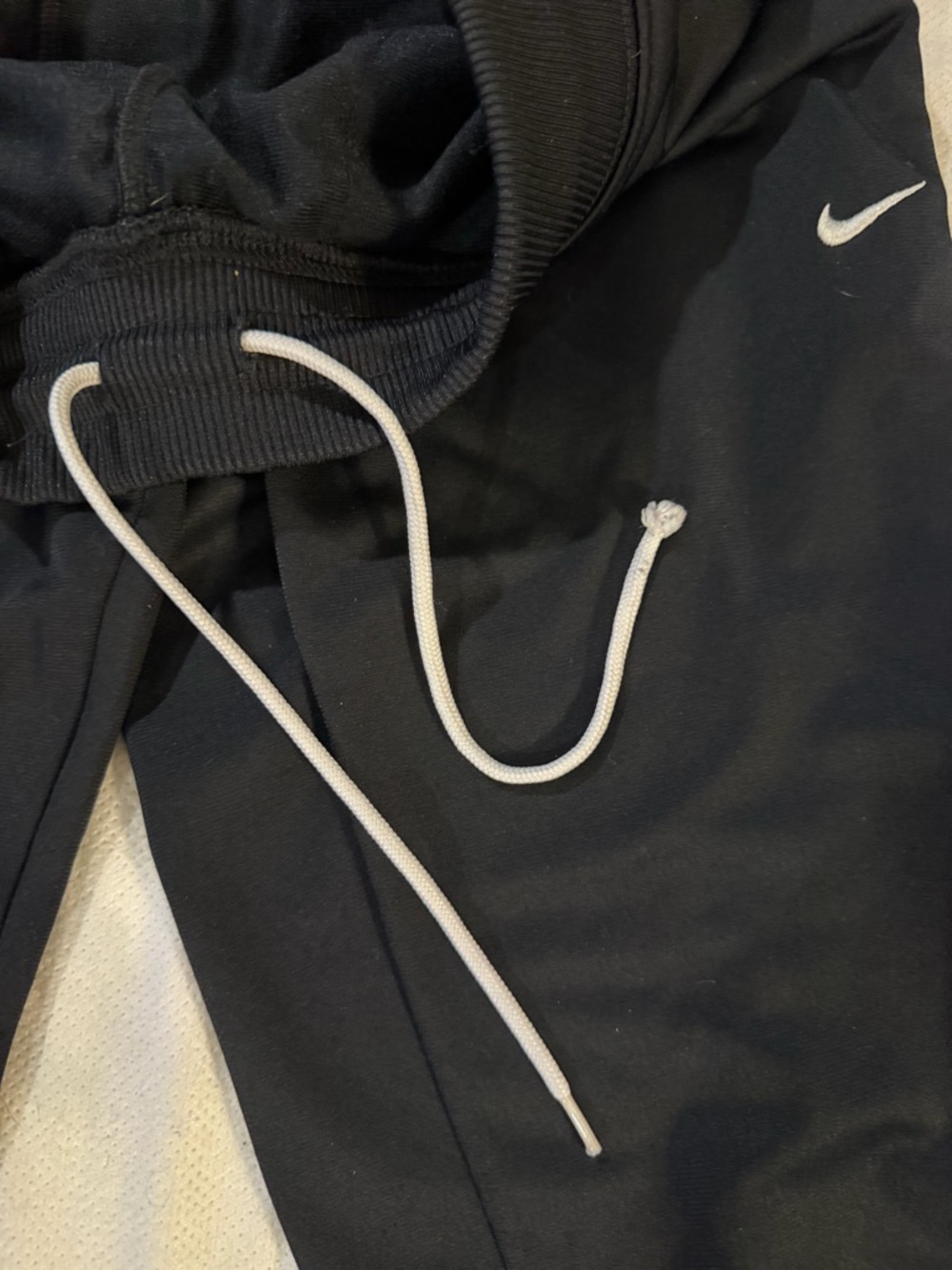 Nike women Black flare leggings with Orange Tag - Picture 3 of 5
